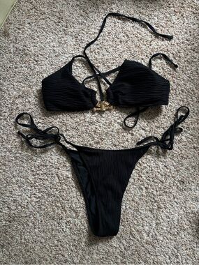 Black Textured Tie-Side Bikini Set - Women's Swim